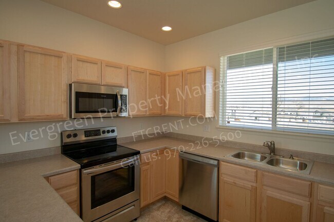 Building Photo - 6408 San Isabel Ave