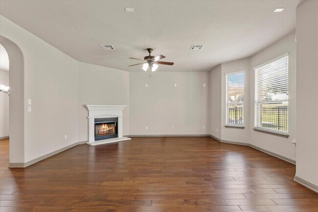 Building Photo - 1509 Greenside Dr