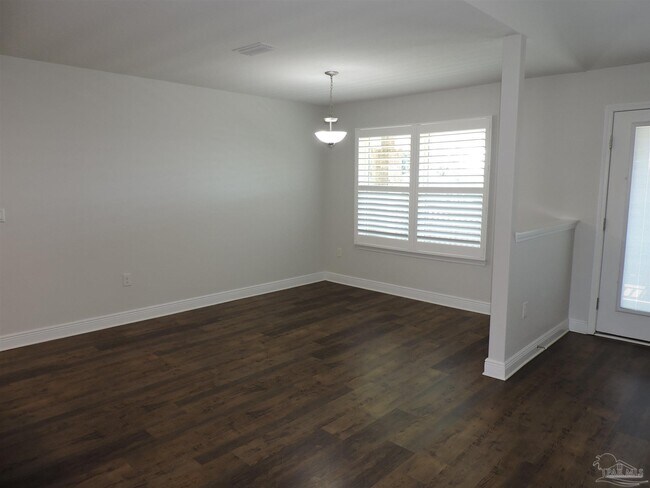 Building Photo - 5740 Burr St