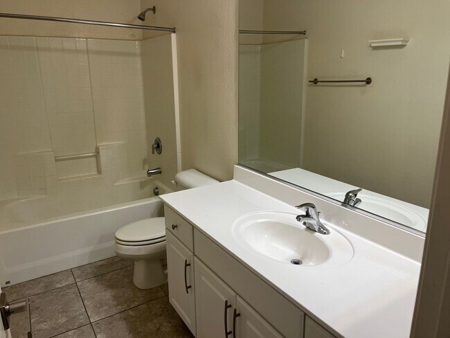 Building Photo - 15728 N 182nd Ln