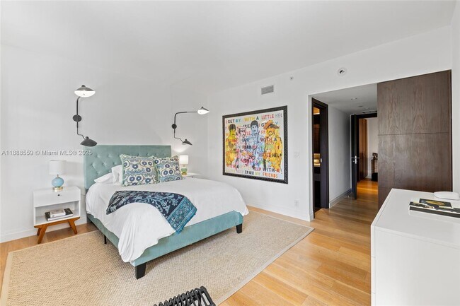 Building Photo - 19216 Fisher Island Dr