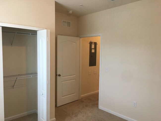 Building Photo - 3/2 Condo in Desirable Town Center Area/ Southside Blvd Jax!