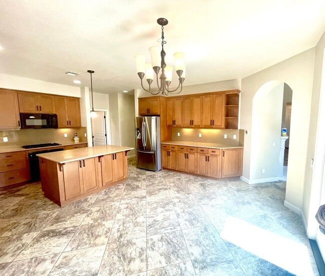 Building Photo - Pet friendly House Santa Maria