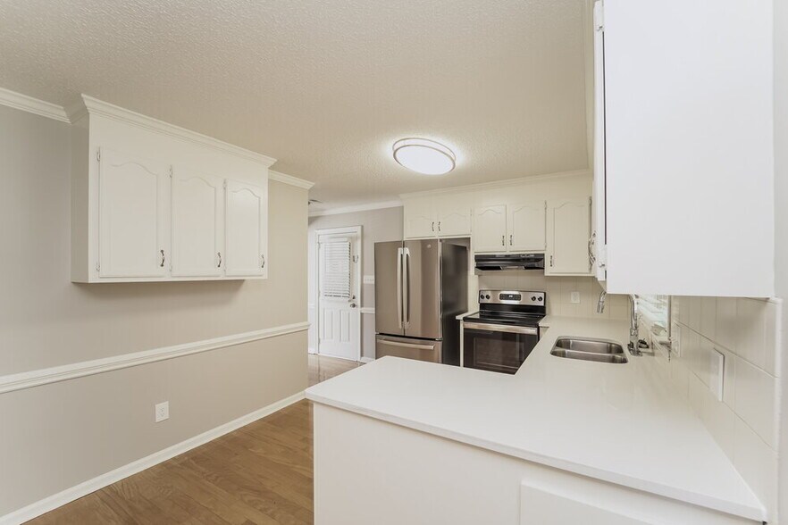 Building Photo - 938 Brightmoor Dr
