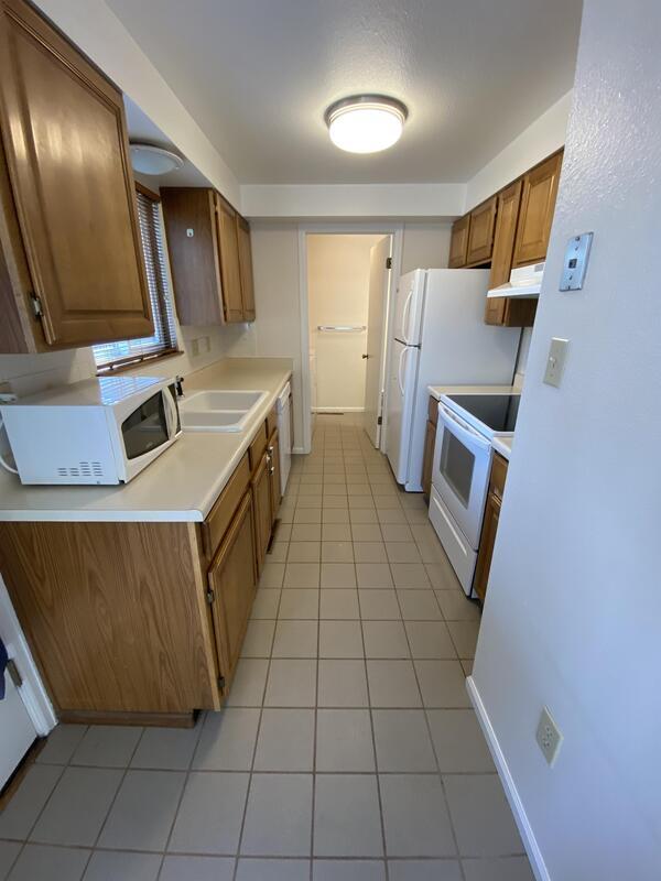 Building Photo - 2551 Sagebrush Ave