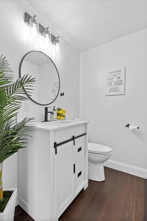 Building Photo - 37 Canal St