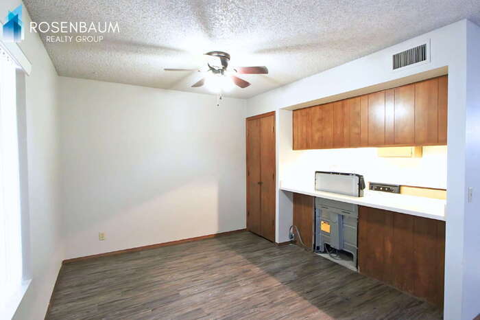 Building Photo - 4401 E Contessa St