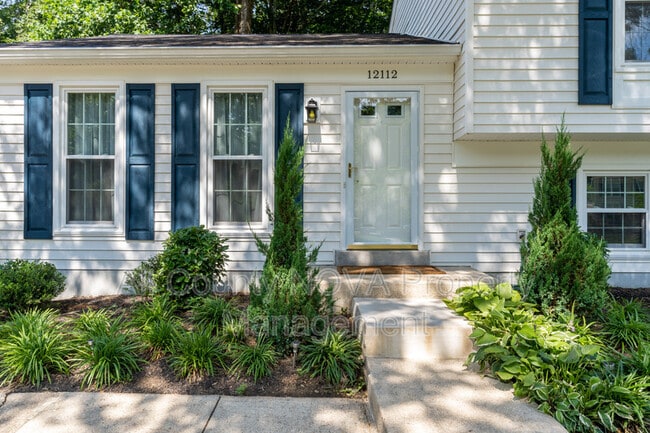 Building Photo - 12112 Amblewood Dr