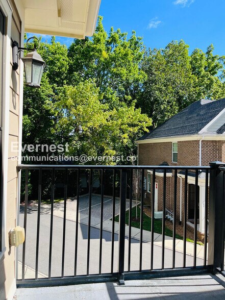 Building Photo - 101 Generals Retreat Pl