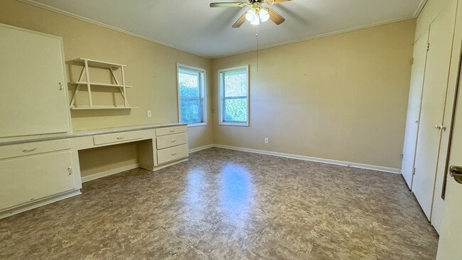 Building Photo - 2706 Jersey St