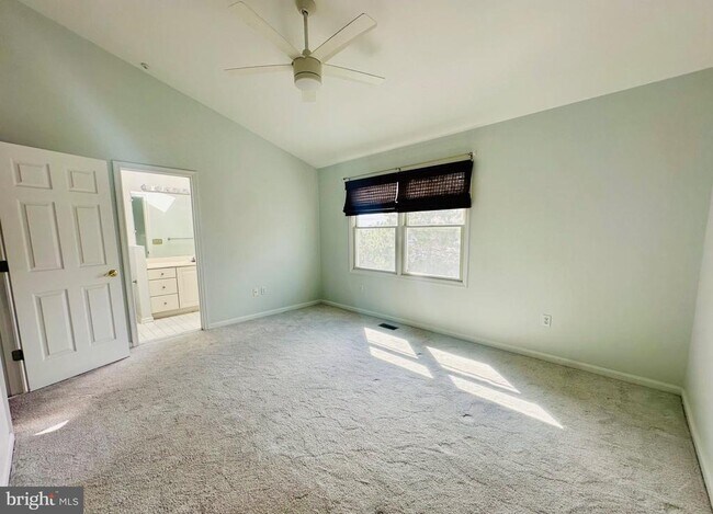 Building Photo - 106 Blenny Ln