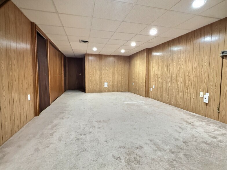 Building Photo - 1636 N 76th St