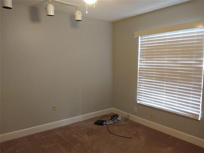 Building Photo - 3962 Basswood Dr