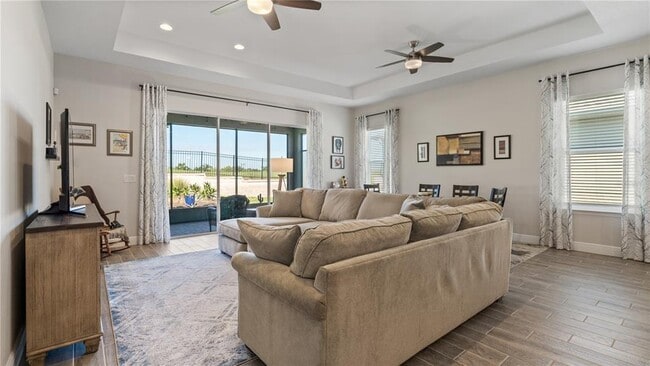 Building Photo - 2044 Flora Pass Pl