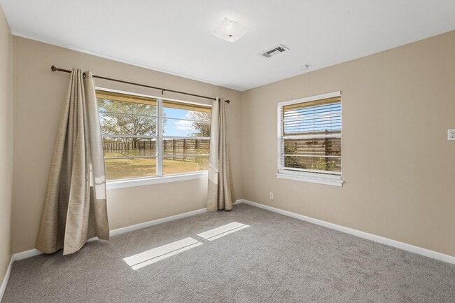 Building Photo - 10645 Oak Brook Dr