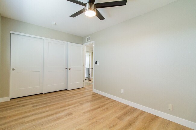 Building Photo - North East Mesa 3 bed 2.5 bath - Beautiful Interior Remodel!! AVAILABLE NOW!