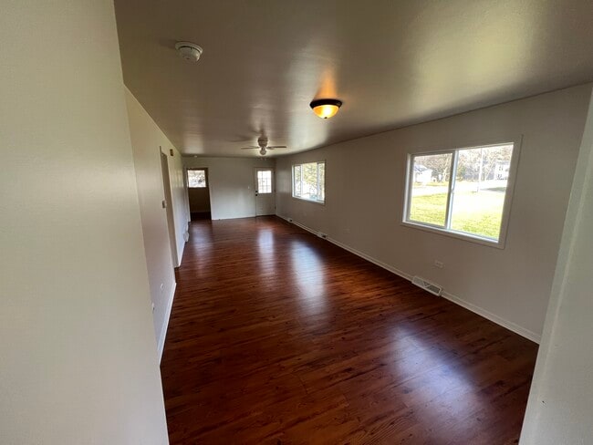 Living Room - 623 Vincent Rd