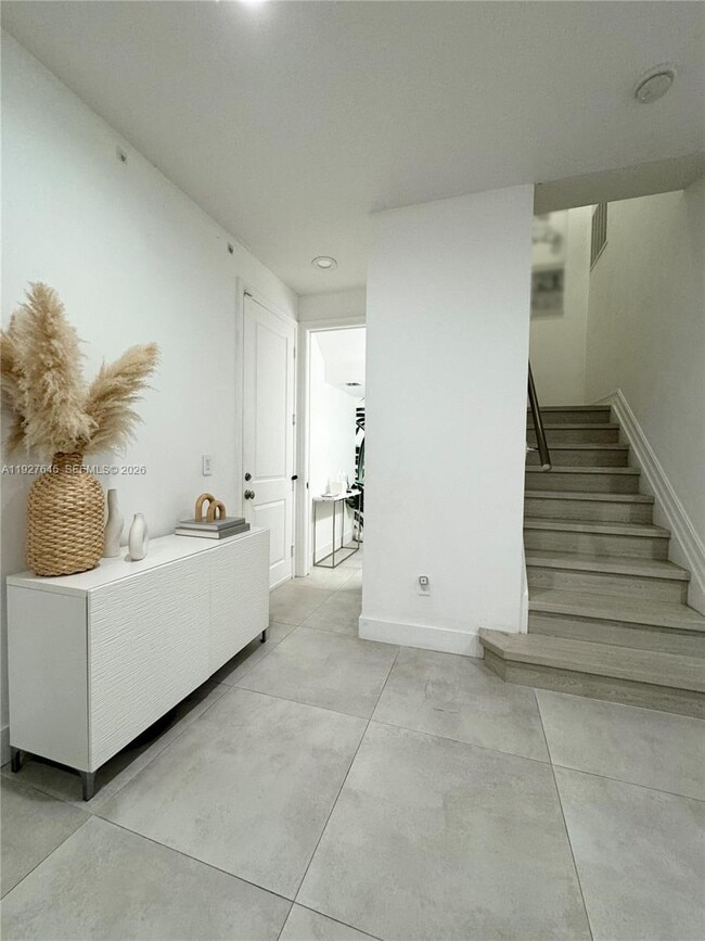 Building Photo - 13017 Riverwalk Cir S