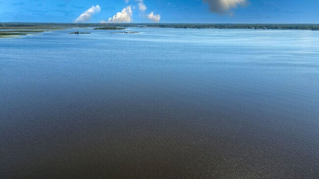 Building Photo - 39259 N Jackson Dr