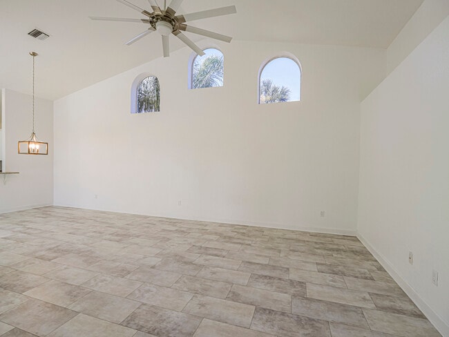 Building Photo - 1700 Aynsley Way