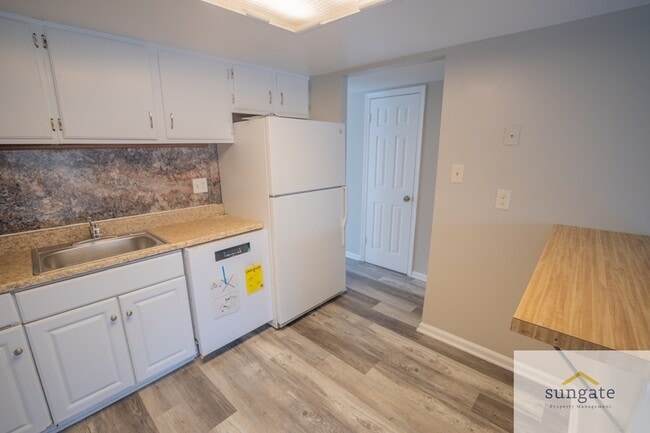 Building Photo - 6449 Union Ct