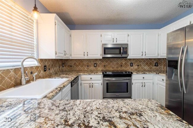 Building Photo - 2224 Sandcastle Rd
