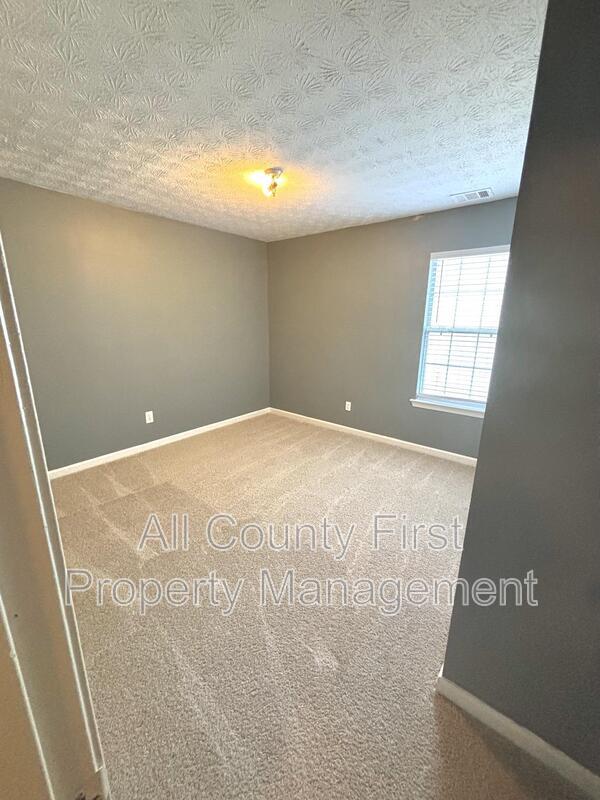 Building Photo - 4504 Carriage Park Dr