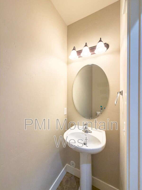 Building Photo - 2119 Orchard Pines Loop E