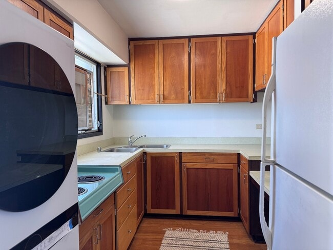 Building Photo - 1 Bed/1 Bath/1 Parking - Makiki area, clos...