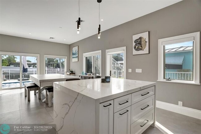 Building Photo - 1304 Mandarin Isle