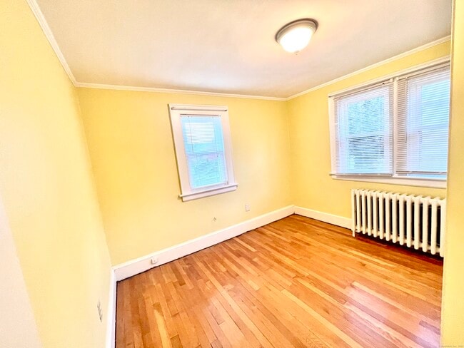 Building Photo - 55 Bronx Ave