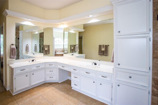 Building Photo - 95 Rush Haven Dr