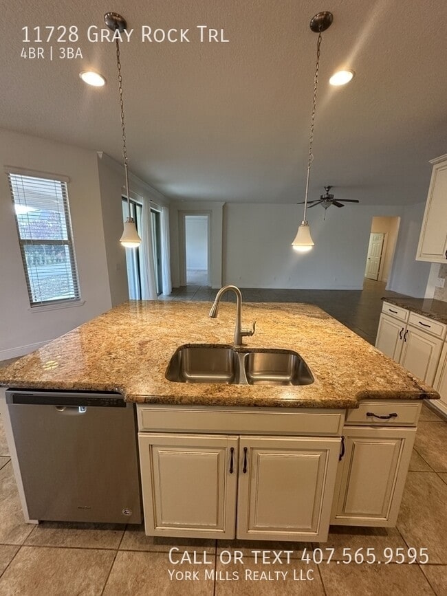 Building Photo - 11728 Gray Rock Trail