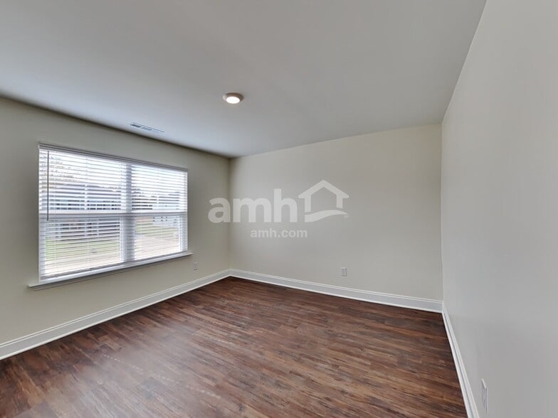 Building Photo - 5222 Virtue Ave