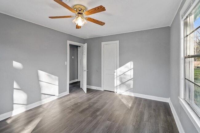 Building Photo - 506 Trinity St