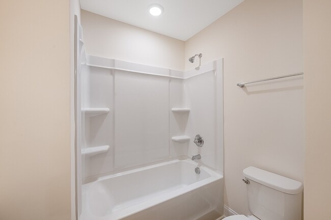 Building Photo - 3 Bedroom Townhome with Garage Angier