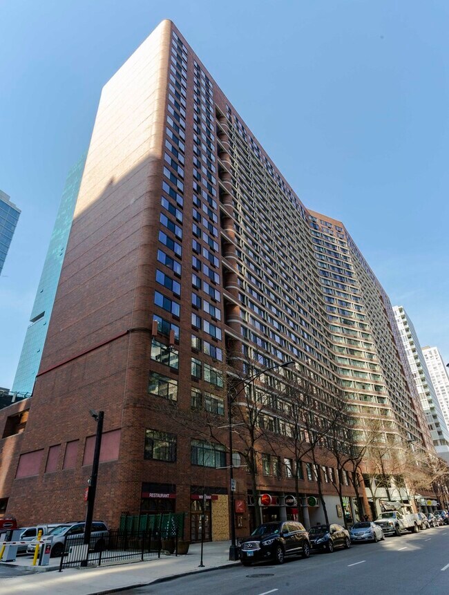 Primary Photo - 211 E Ohio St