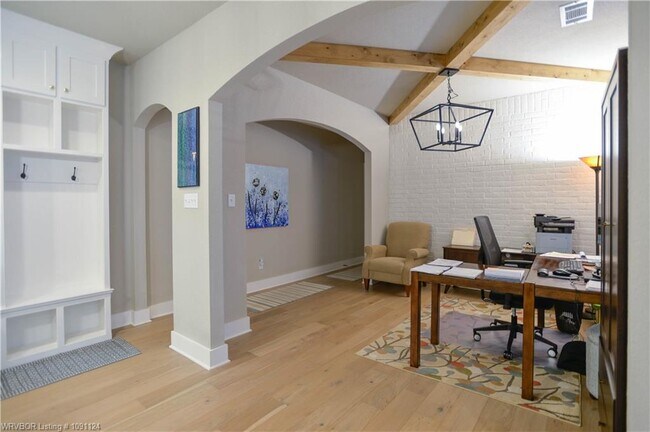 Building Photo - 8115 Donnington Ct