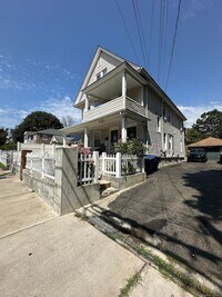 Building Photo - 16 Charron St