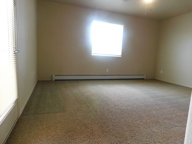 Building Photo - Home in Dove Creek Subdivision