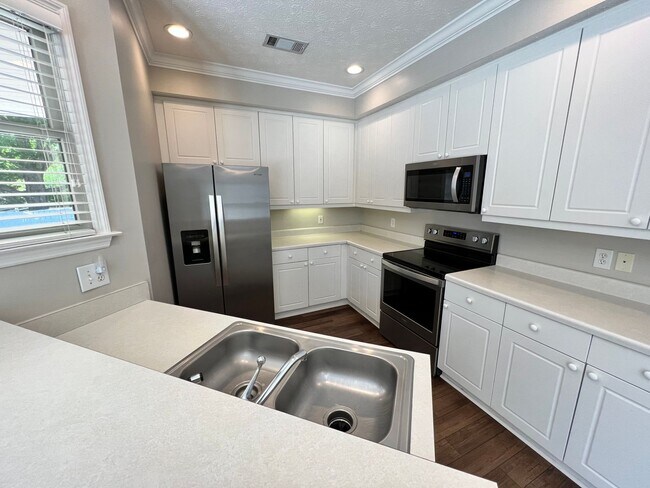 Building Photo - Ogletree Village Twin Home