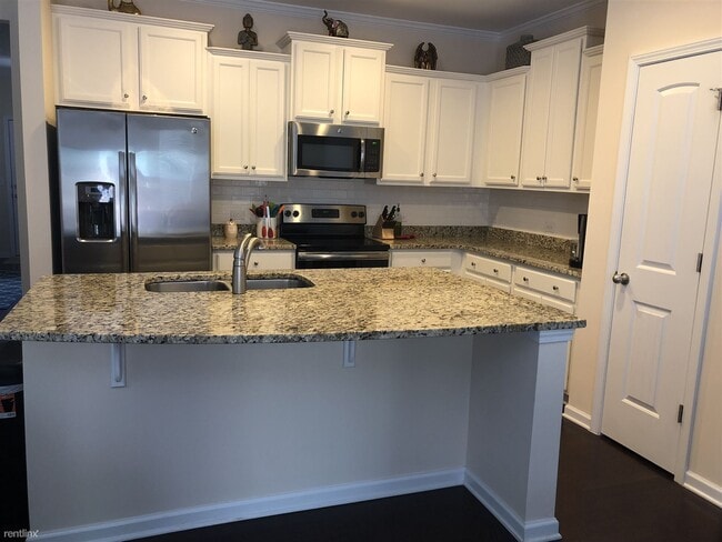Building Photo - 3 br, 2.5 bath Townhome - 108 Bella Place