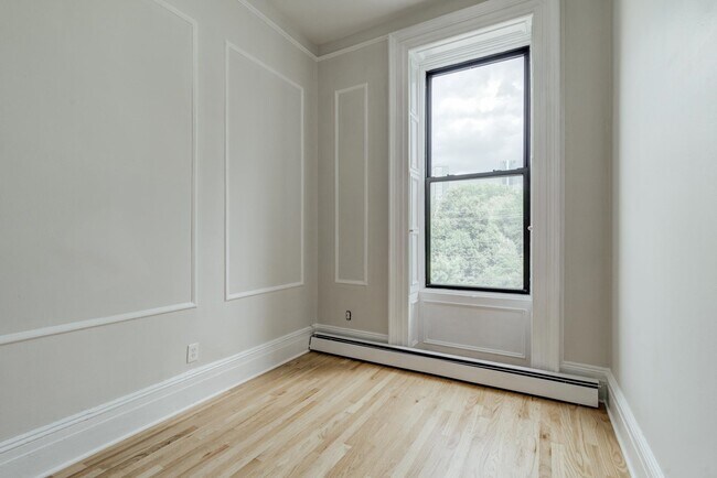 Building Photo - 465 Jersey Ave