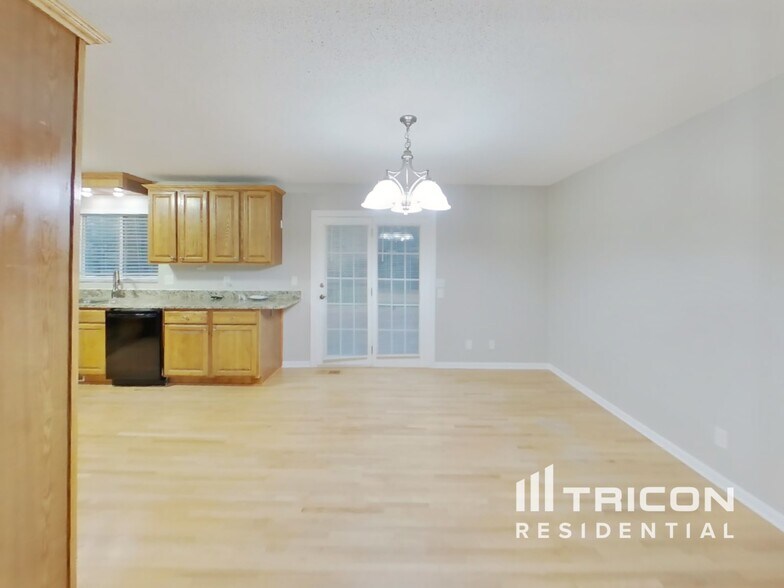 Building Photo - 6421 Limerick Dr