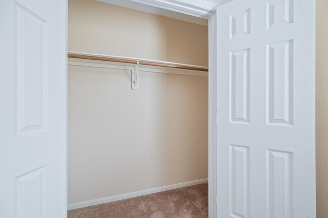 Building Photo - 9515 Denfield Ln