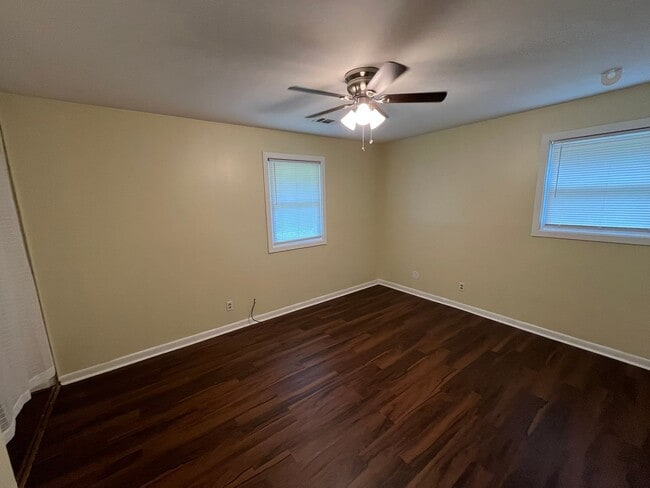 Building Photo - 951 Celia Dr