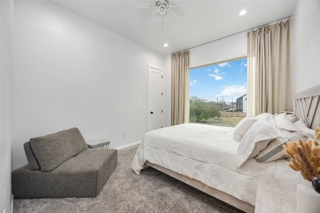 Building Photo - 14108 Bridgeport Rd