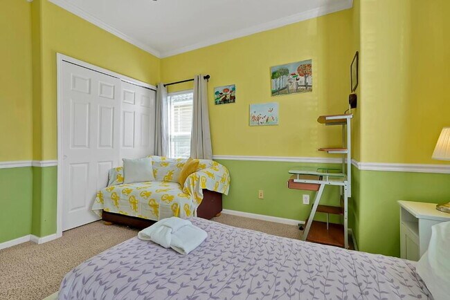 Building Photo - "Stunning 3BR Orlando Home with Private Screened Pool, Spa & Spacious Living Areas"
