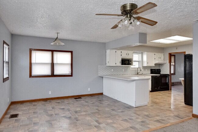 Building Photo - 2300 Avenue F