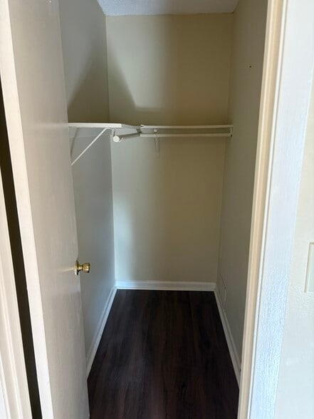 Closet - 103 Brutus Dr